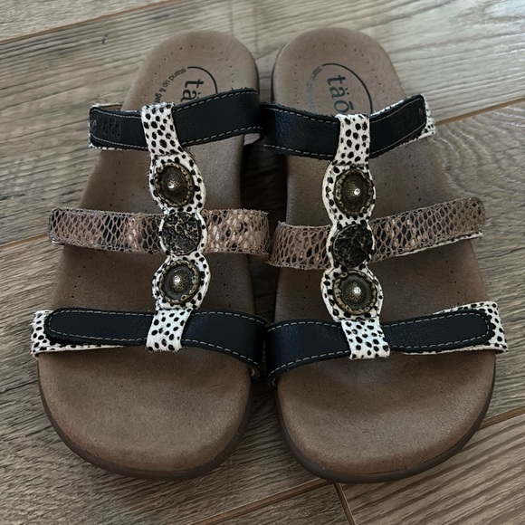 Taos Prize 4 Leather Sandals Womens Size 7 Black Exotic Multi Color Slide - Picture 2 of 7